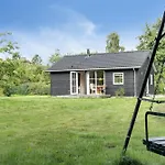 Family-friendly For Play And Relaxation Semesterbostad *