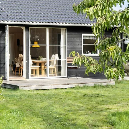 Family-friendly For Play And Relaxation *